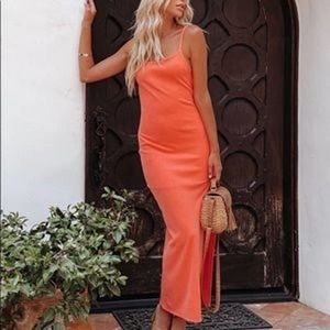LUNA RIBBED KNIT MIDI DRESS - TANGERINE size small